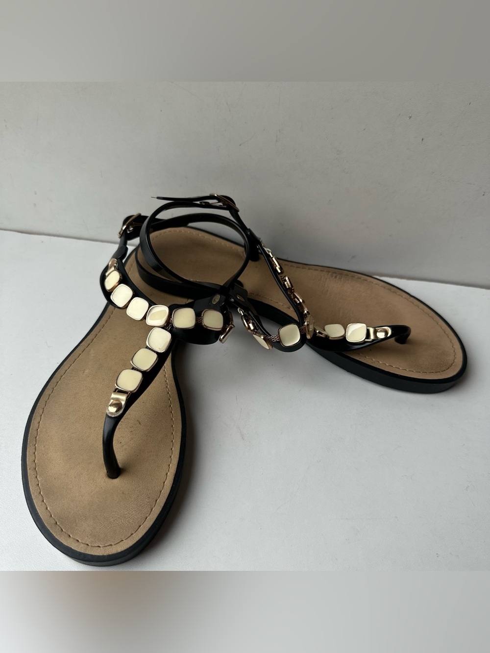 Avon Women’s Black T-Strap Jelly Sandals Gold Tone Studded Ankle Strap Size 8